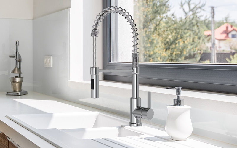 FK8312-B0 Single Handle Pull-down Kitchen Faucet